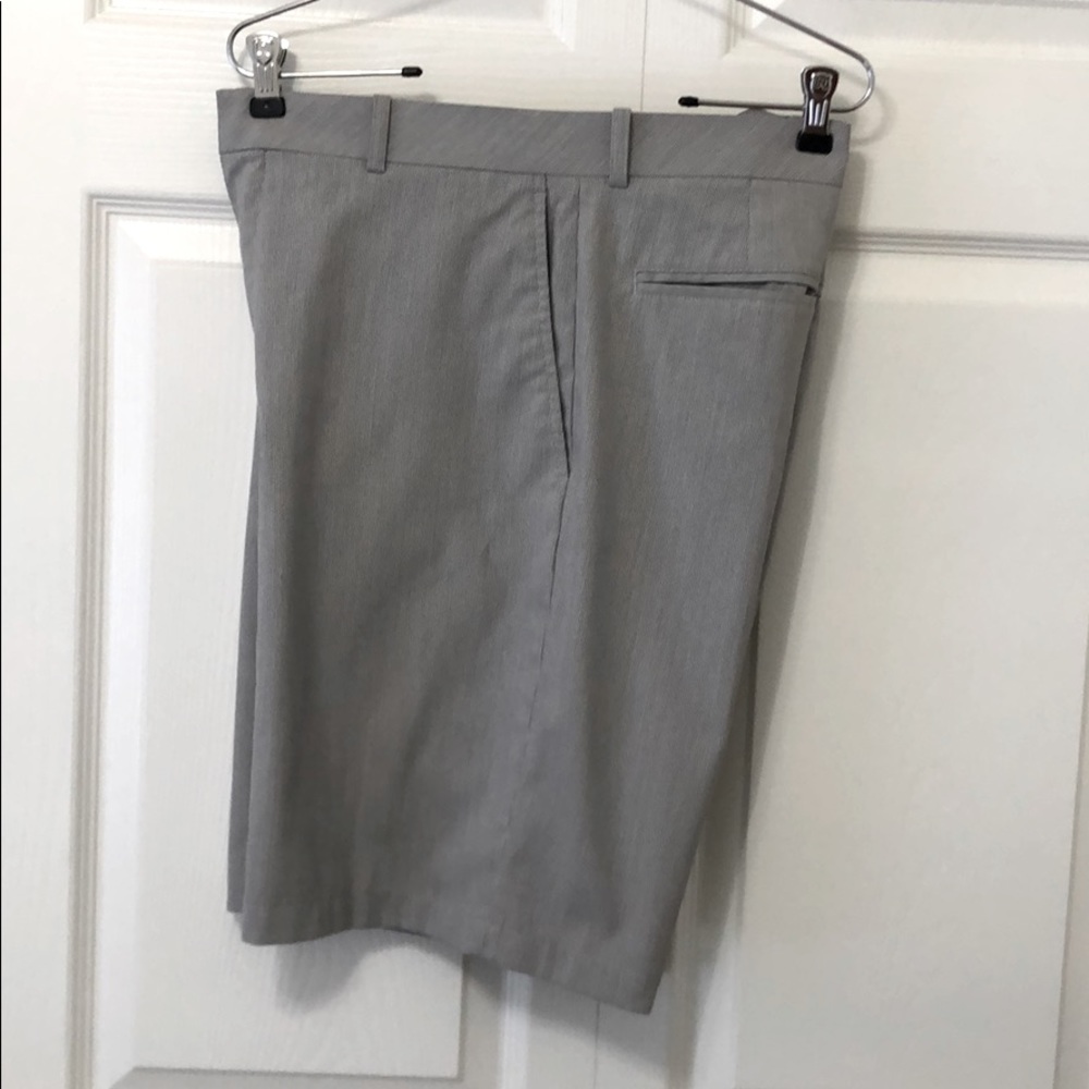 Walter Hagen Men’s Flat Front Golf Shorts Size 34
